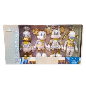 Walt Disney World 50th Anniversary Mickey Minnie Goofy Donald It’s A Small World